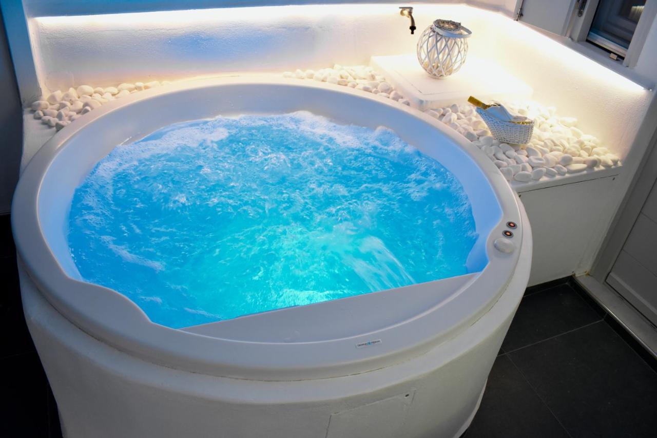 Ariana Eco Suites Adults Only Fira  Exteriör bild
